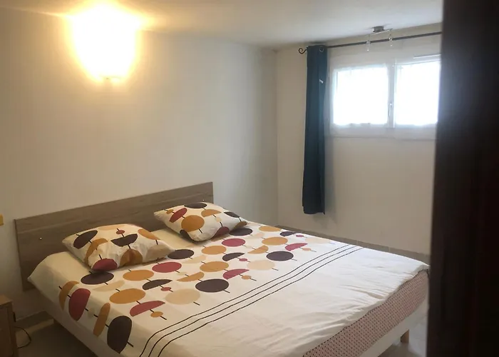 Donnant Sur Jardin Avec Terrasse. 公寓